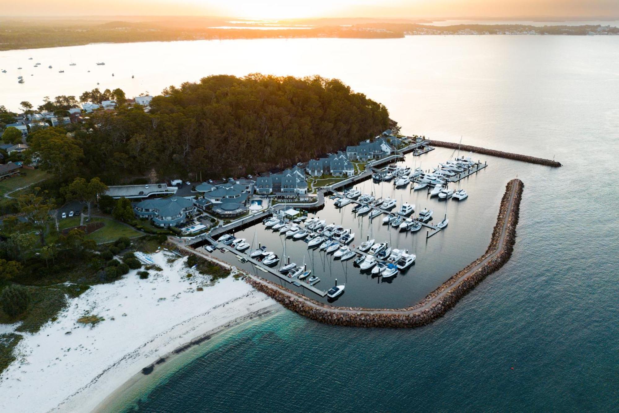 Anchorage Port Stephens Hotel Corlette Exterior photo