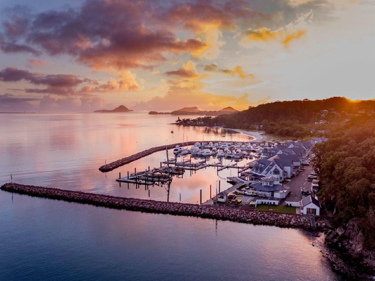 Anchorage Port Stephens Hotel Corlette Exterior photo